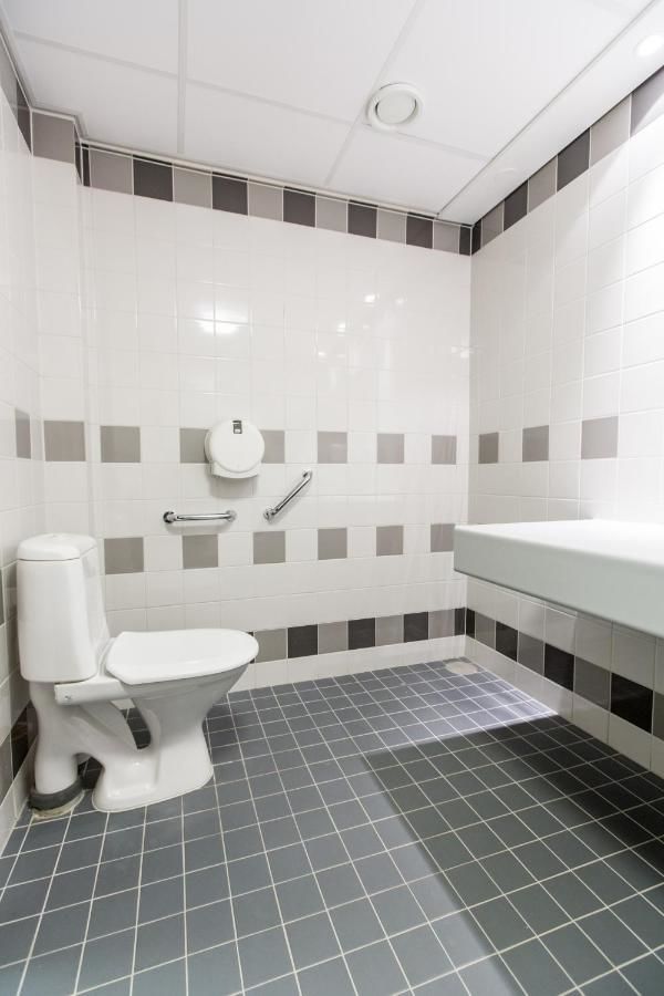 Хостелы Forenom Hostel Vantaa Airport Вантаа-27