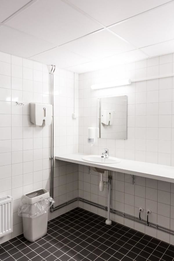 Хостелы Forenom Hostel Vantaa Airport Вантаа-12